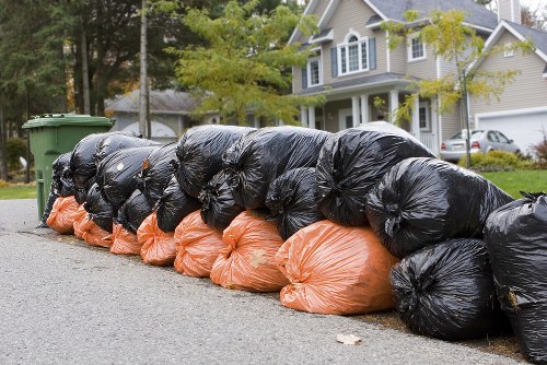 Eco-friendly garden waste recycling process